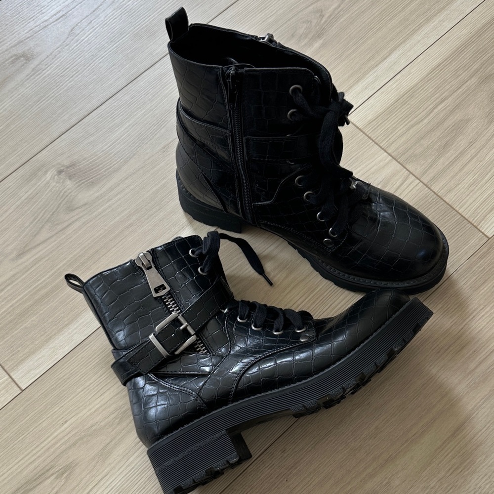 Black Croc-Embossed Women's Boots